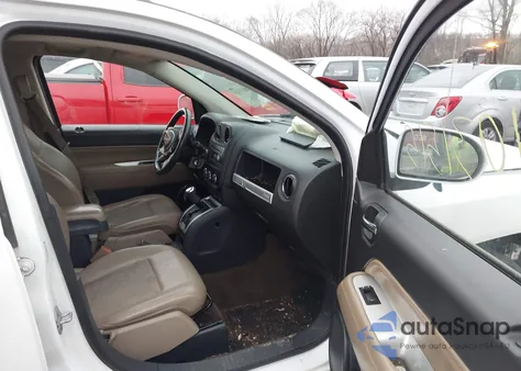 2015 Jeep Compass Latitude из США, поврежденный, VIN 1C4NJDEB8FD291417